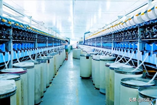 夏天紡織廠的溫度高達40 ,女職工恨不得脫衣服,為何不開空調